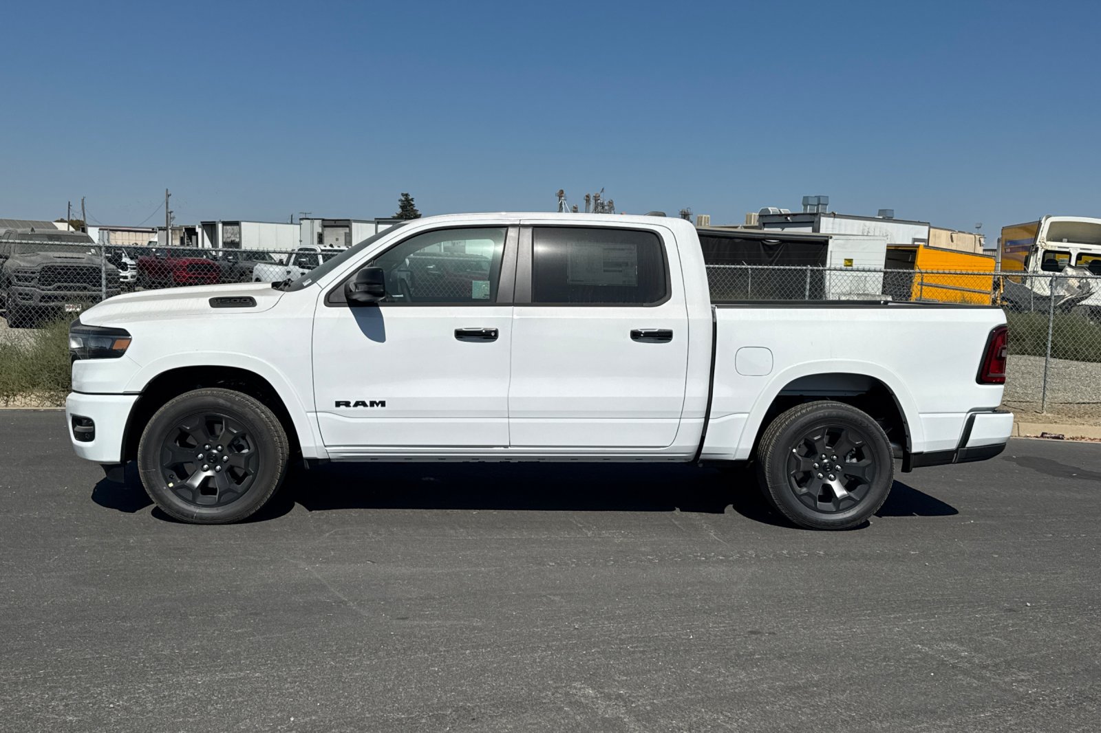 New 2027 RAM 1500 4x4 Crew Cab image 6