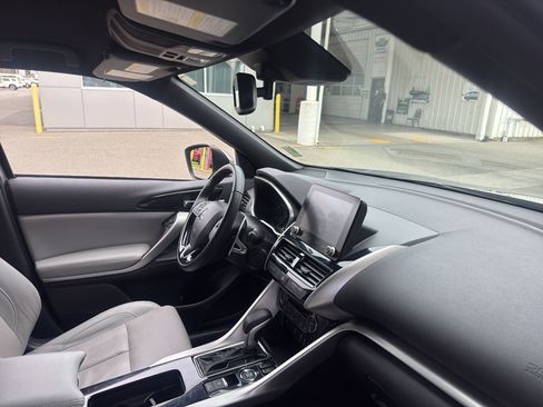 Used 2024 Mitsubishi Eclipse Cross SEL AWD/4WD image 17