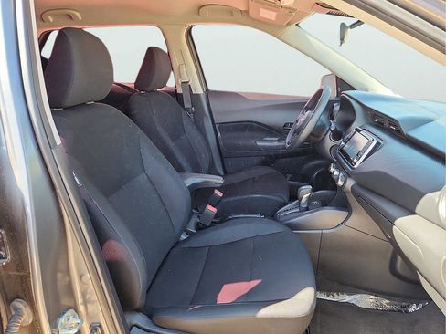 Used 2024 Nissan Kicks S image 20