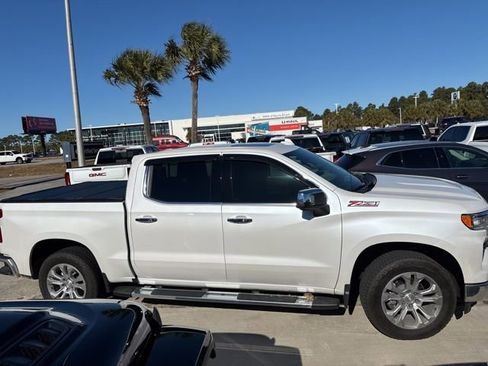 Used 2025 Chevrolet Silverado 1500 LTZ w/ LTZ Premium Package image 4
