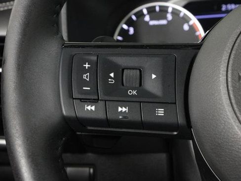 Certified 2021 Nissan Rogue SV w/ Premium Package FWD image 29