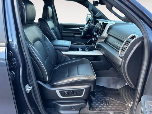 Used 2019 RAM 1500 Laramie AWD/4WD image 25