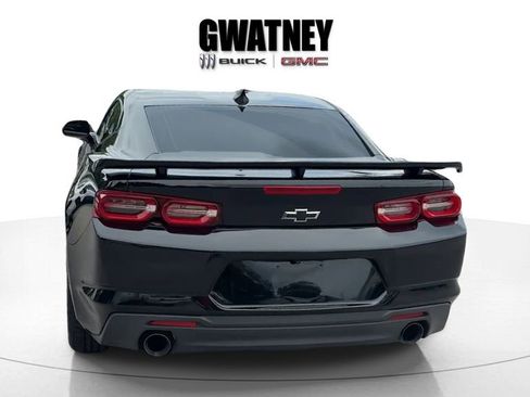 Used 2024 Chevrolet Camaro LT RWD image 4