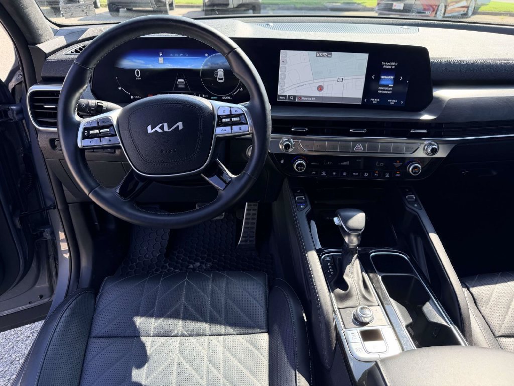Used 2023 Kia Telluride SX Prestige X-Line AWD/4WD image 2