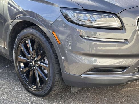 Used 2022 Lincoln Nautilus Reserve w/ Monochromatic Package image 8