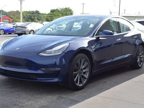 Used 2018 Tesla Model 3 Long Range RWD image 17