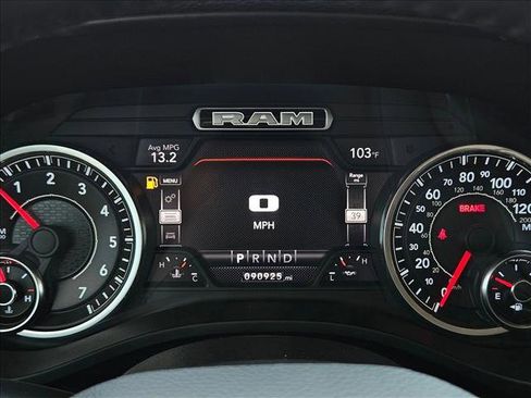 Used 2020 RAM 1500 Laramie AWD/4WD image 11