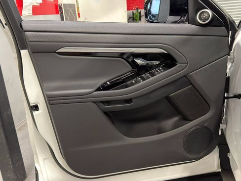 Used 2023 Land Rover Range Rover Evoque HST image 14