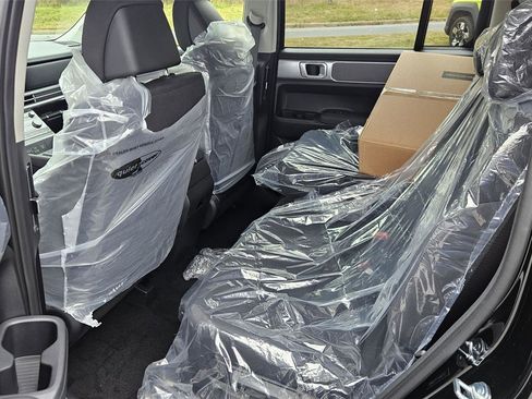 New 2026 Hyundai Santa Fe SE image 11