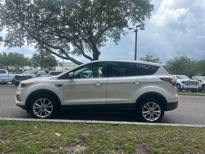 Used 2017 Ford Escape SE