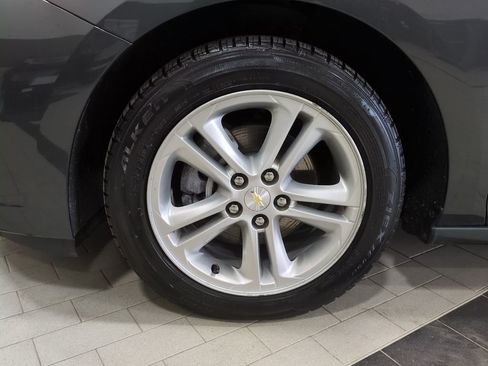 Used 2018 Chevrolet Cruze LT w/ Convenience Package image 19