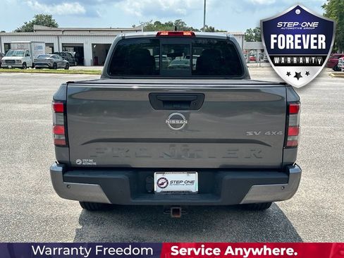 Used 2022 Nissan Frontier SV AWD/4WD image 5