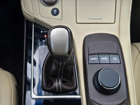 Used 2017 Lexus ES 350 w/ Premium Package FWD image 11