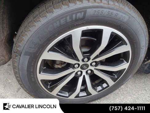 Certified 2022 Ford Explorer ST-Line w/ Class IV Trailer Tow Package AWD/4WD image 12