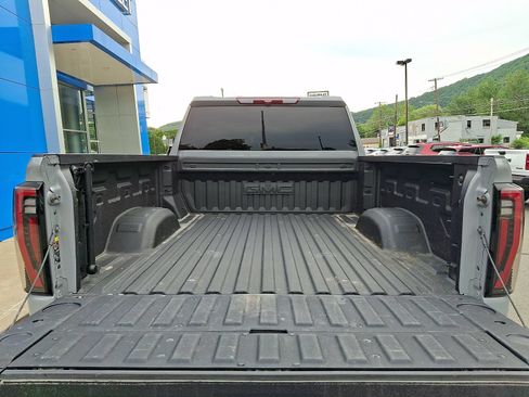 Used 2025 GMC Sierra 3500 AT4 AWD/4WD image 28