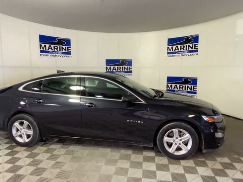 Used 2023 Chevrolet Malibu LS FWD image 3