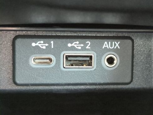 Used 2023 Nissan Maxima SR w/ Sport Mat Group image 16