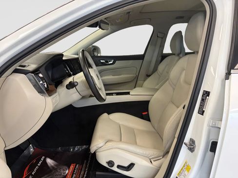 Used 2019 Volvo XC60 T5 Inscription w/ Protection Package AWD/4WD image 12