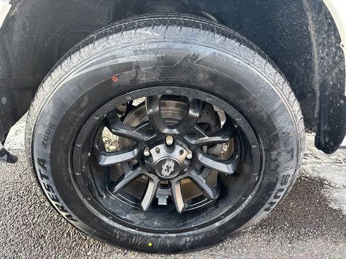 Used 2015 RAM 1500 Express image 12