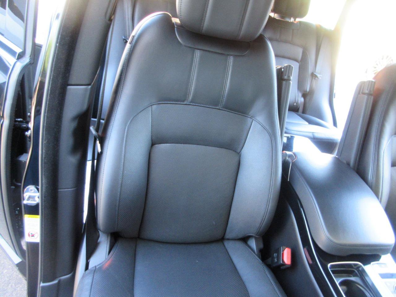 Used 2021 Land Rover Range Rover P525 Westminster Edition LWB AWD/4WD image 32