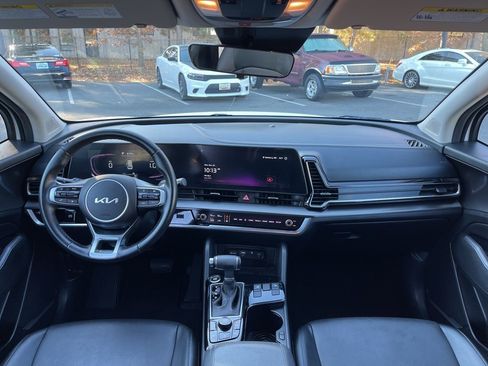 Certified 2024 Kia Sportage EX image 8