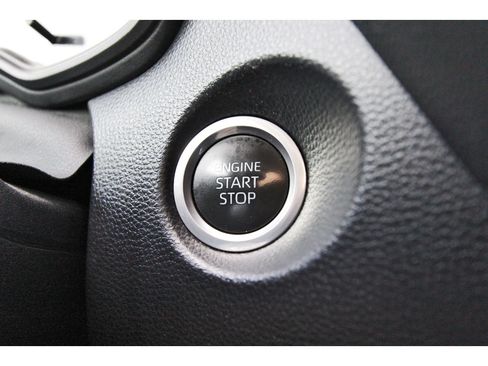 Used 2022 Toyota Corolla Cross LE w/ Moonroof Package FWD image 27