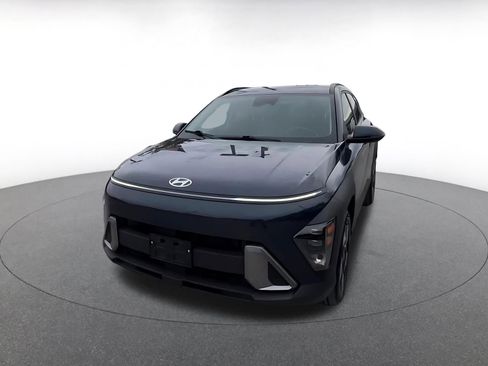 Used 2025 Hyundai Kona SEL image 7