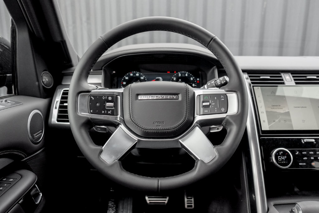 New 2026 Land Rover Discovery Limited Edition AWD/4WD image 18