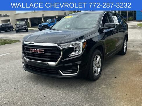 Used 2024 GMC Terrain SLE FWD image 3