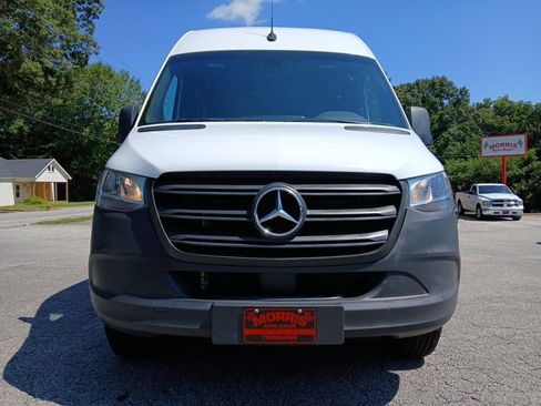 Used 2024 Mercedes-Benz Sprinter 2500 image 3