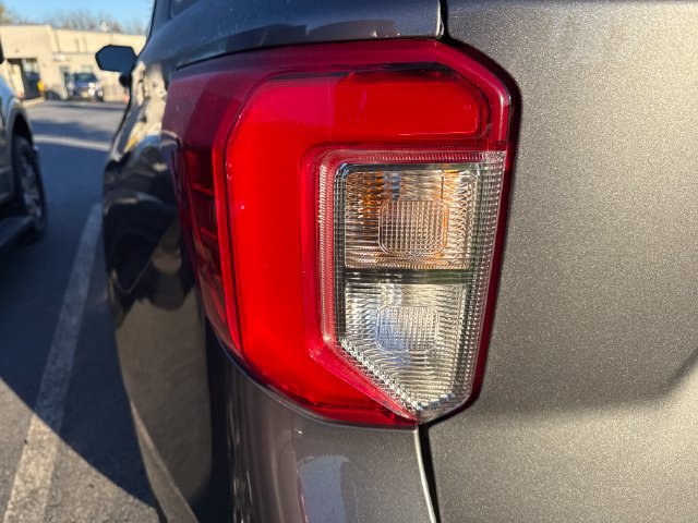 Used 2021 Ford Explorer XLT AWD/4WD image 20