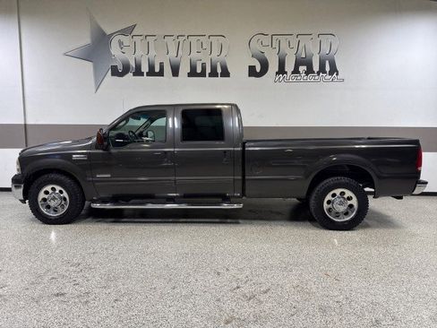 Used 2005 Ford F350 XLT image 1