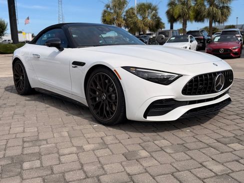 Used 2024 Mercedes-Benz SL 43 AMG image 5