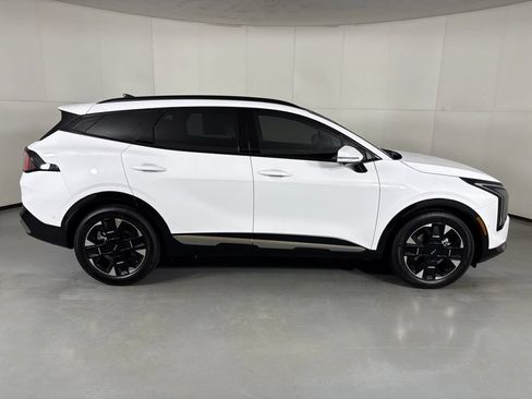 New 2026 Kia Sportage SX FWD image 9