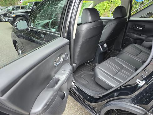 Certified 2024 Honda HR-V EX-L image 17