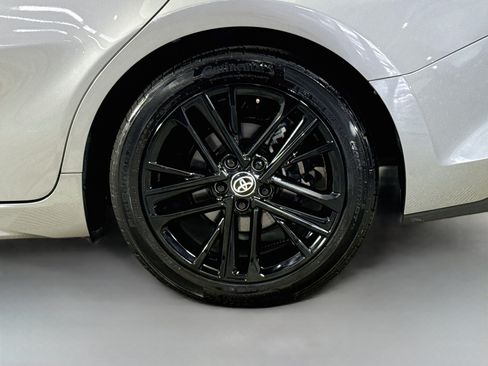 Used 2025 Toyota Camry SE w/ Convenience Package FWD image 37