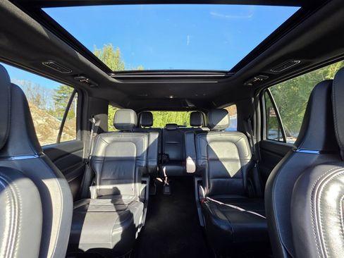 Used 2023 Lincoln Navigator Reserve image 28