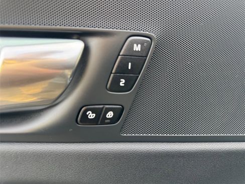 Certified 2023 Volvo XC60 B5 Plus w/ Climate Package image 12