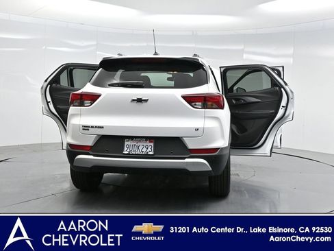 New 2025 Chevrolet TrailBlazer LT w/ Convenience Package AWD/4WD image 48