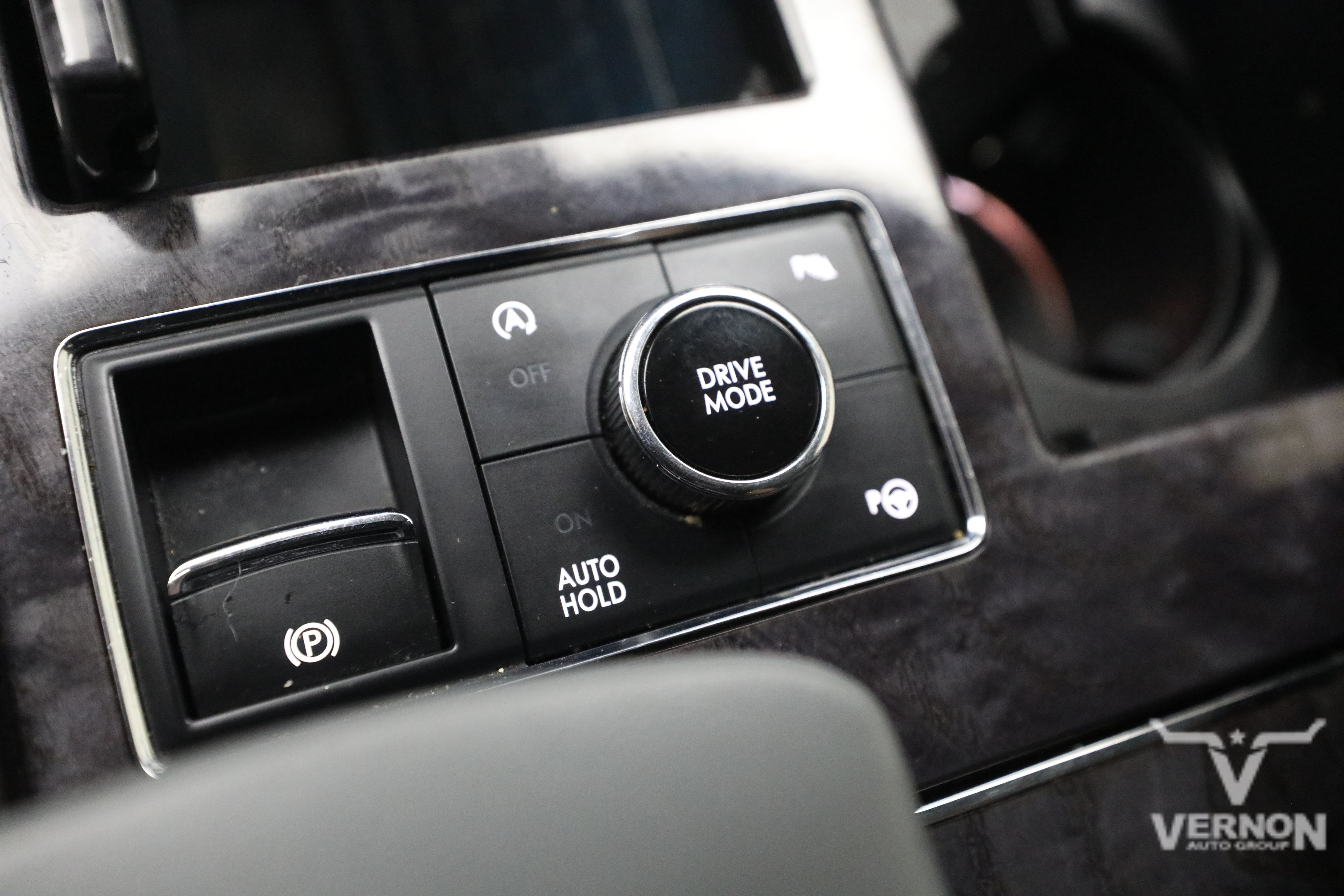 Used 2019 Lincoln Navigator L Select w/ Technology Package RWD image 32