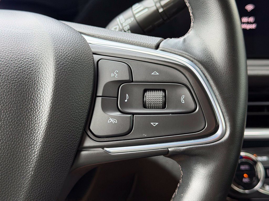 Used 2024 Buick Envista Sport Touring w/ Convenience II Package FWD image 19