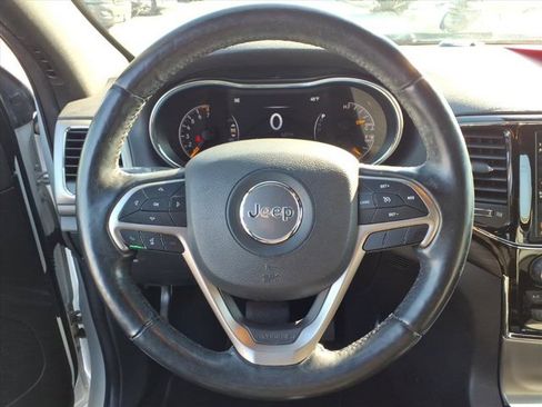 Used 2021 Jeep Grand Cherokee Laredo X image 19