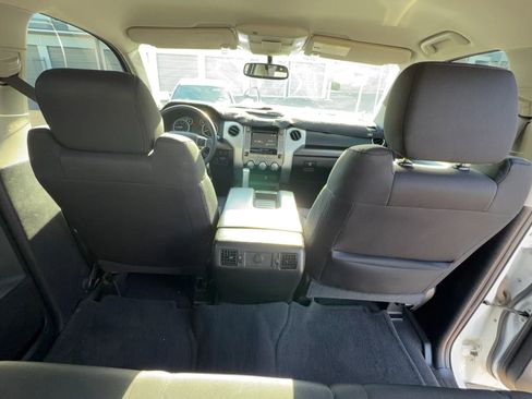 Used 2016 Toyota Tundra SR5 w/ SR5 Upgrade Package RWD image 13