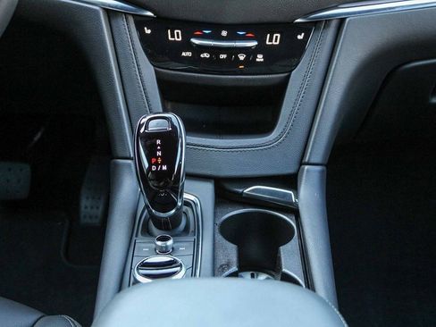 Used 2025 Cadillac XT5 Luxury image 13