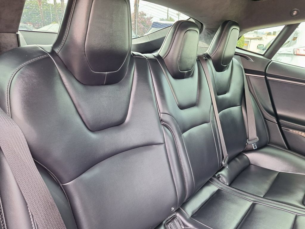 Used 2019 Tesla Model S Standard Range AWD/4WD image 32
