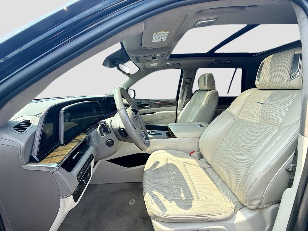 Used 2021 Cadillac Escalade Premium Luxury Platinum AWD/4WD image 22