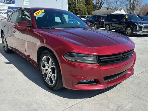Used 2017 Dodge Charger SXT w/ AWD Plus Group image 3