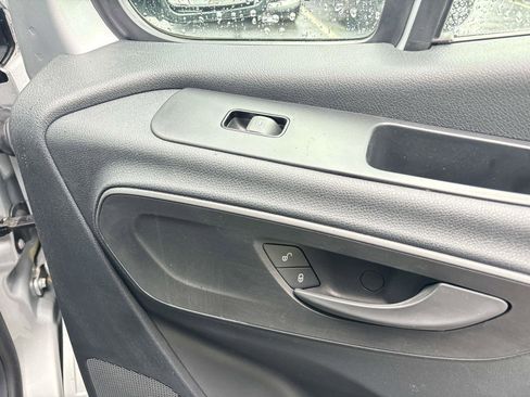 Used 2024 Mercedes-Benz Sprinter 2500 image 13