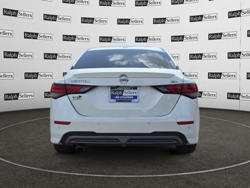 Used 2021 Nissan Sentra SR w/ SR Premium Package FWD image 5