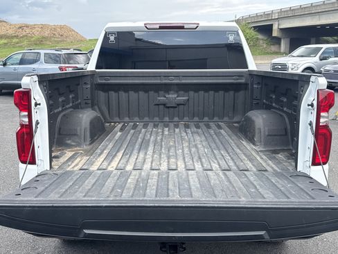 Used 2024 Chevrolet Silverado 1500 LT Trail Boss w/ Protection Package AWD/4WD image 4